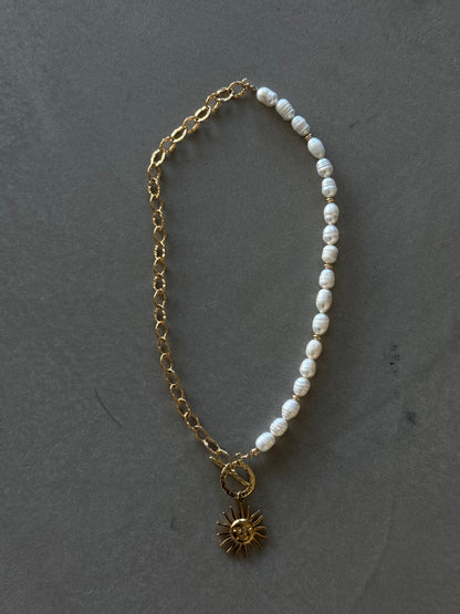 The Solène Necklace